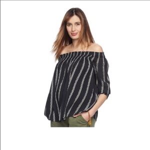 A:Glow‎ off the shoulder smocked top